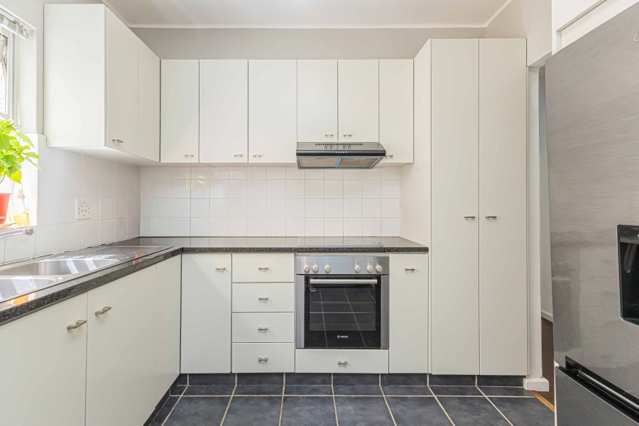 2 Bedroom Property for Sale in Sea Point Western Cape